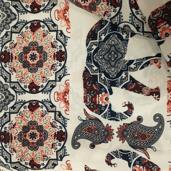 Rue 21 elephant blouse - Picture 3 of 3